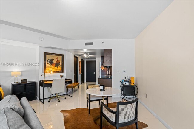 Building Photo - 475 Brickell Ave