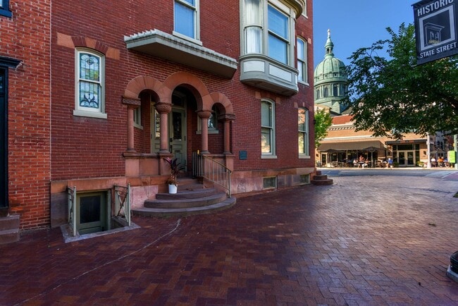Building Photo - 132 State St