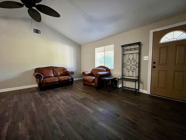 Building Photo - Beautiful 3/2 home in Mulberry!!