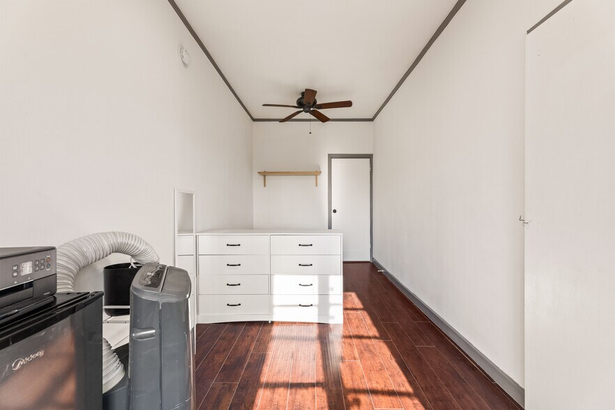 Building Photo - 2814 Ellendale Pl