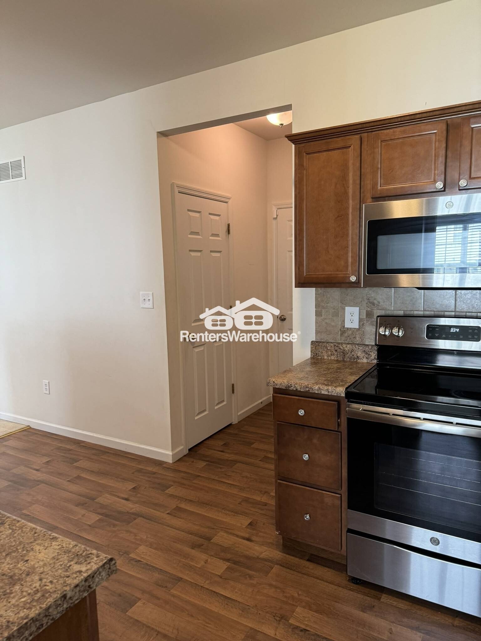 Building Photo - 2728 Grover Crossing Dr