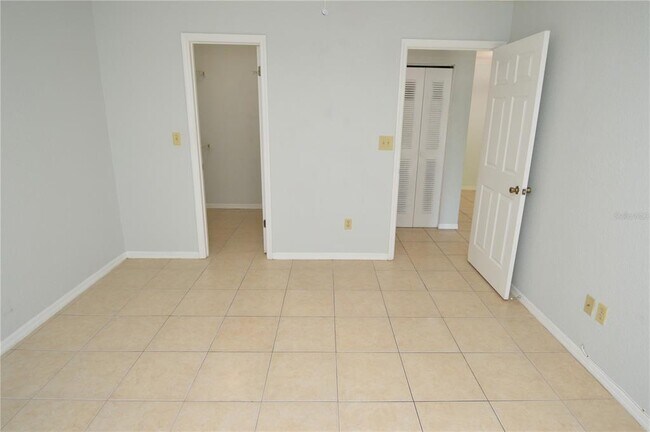 Building Photo - 10265 Gandy Blvd N