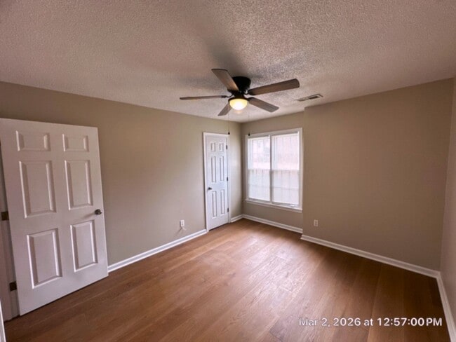 Building Photo - Germantown/ Gorgeous 5 Bedroom Home Newly Renovated