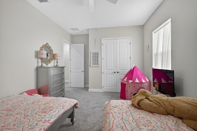 Building Photo - 15953 Whippoorwill Cir