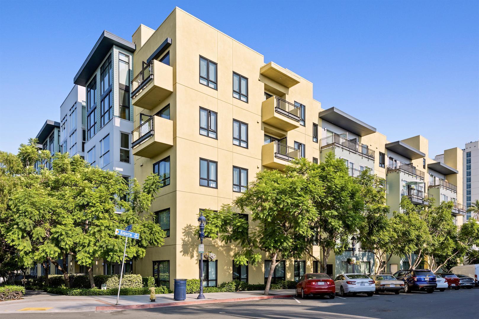 Building Photo - 889 Date St