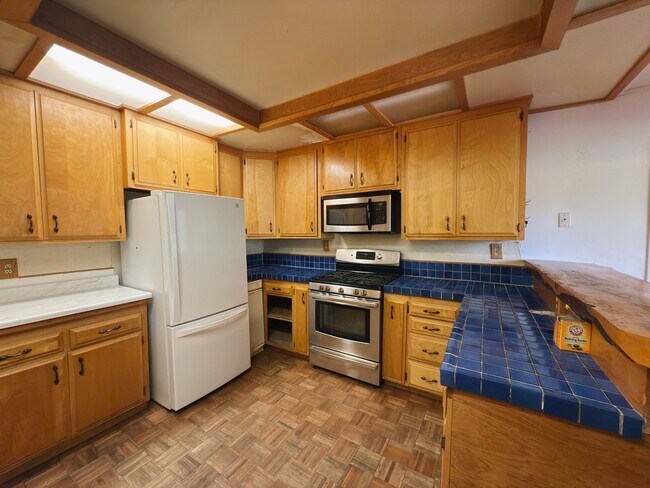 Building Photo - 31551 Wagon Wheel Dr
