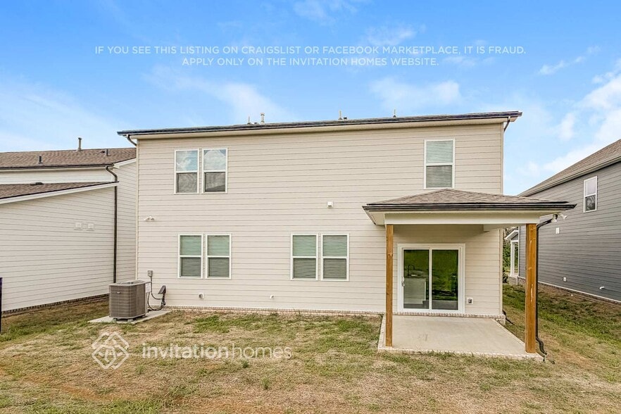 Building Photo - 241 W Millbrook Dr
