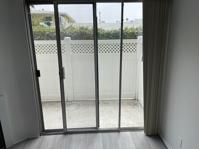 Building Photo - 1251 Euclid St