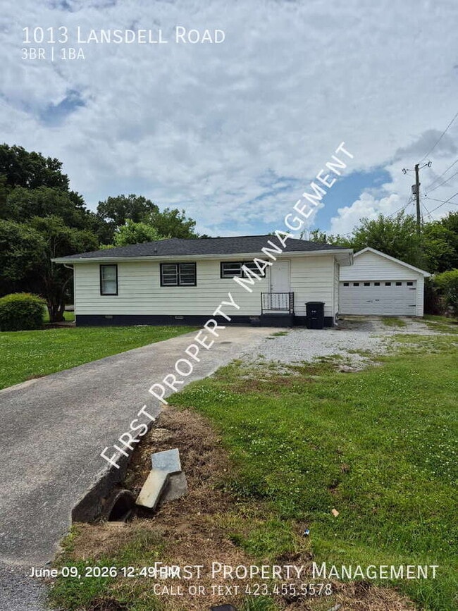 Building Photo - 1013 Lansdell Rd