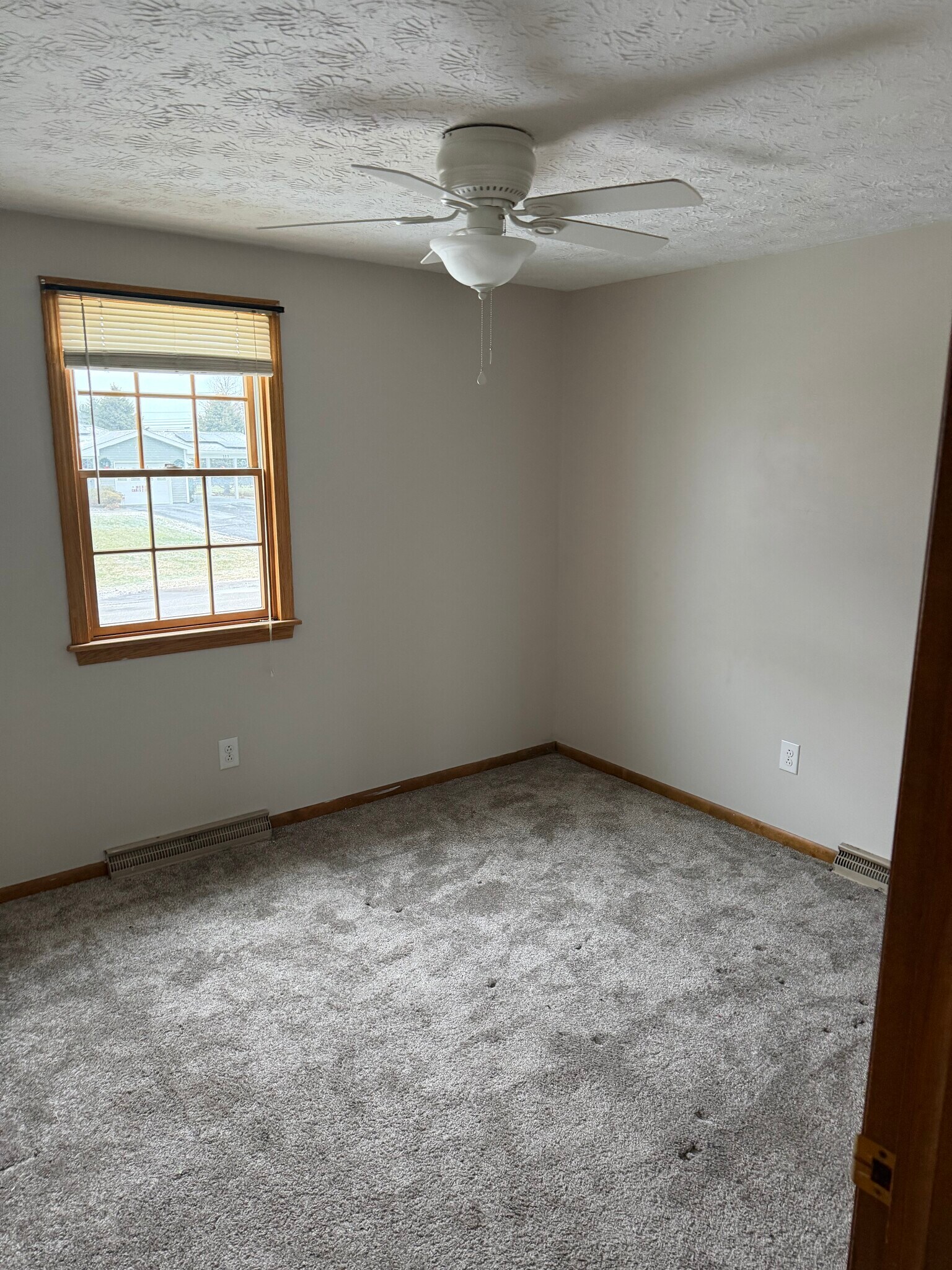 Building Photo - 114 Hillcrest Acres