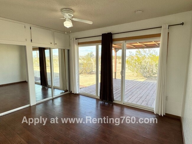 Building Photo - Spacious and Clean 2 bed Home In Joshua Tree