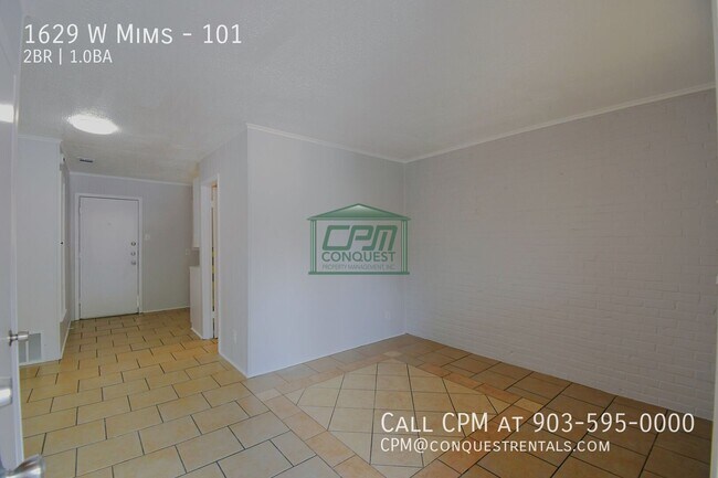Building Photo - 1629 W Mims St