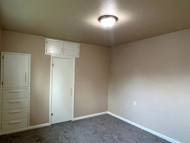 Building Photo - 2Bd/1Ba Single Story House w/ Basement - A...