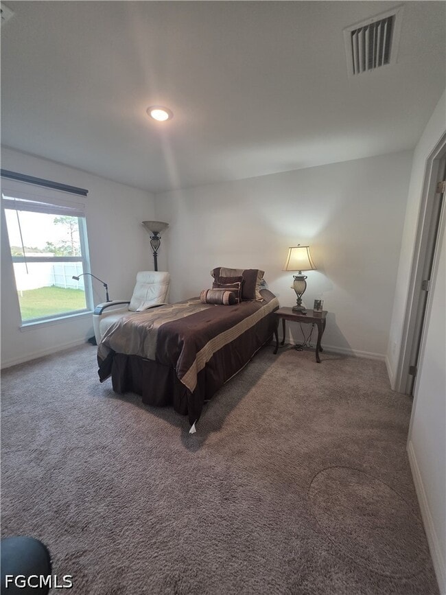 Building Photo - 4421 NE 15th Pl