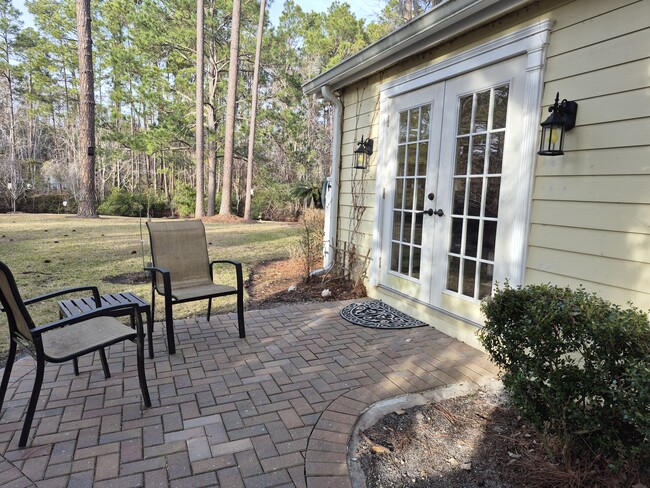 Private entry from patio - 21 Fernlakes Dr