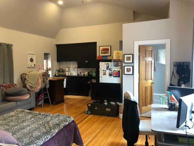 Building Photo - Yorkway Place