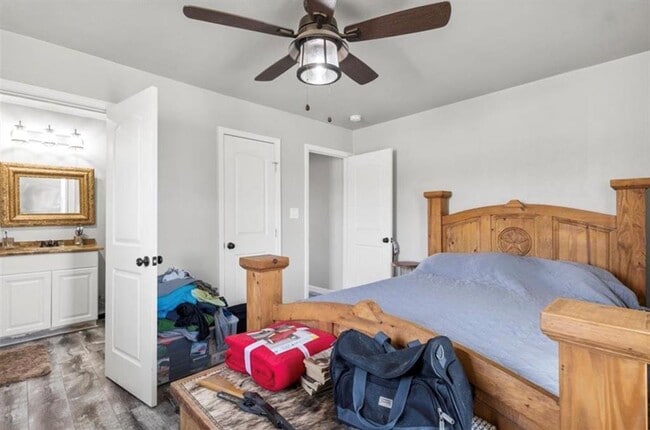 Building Photo - 7027 FM971