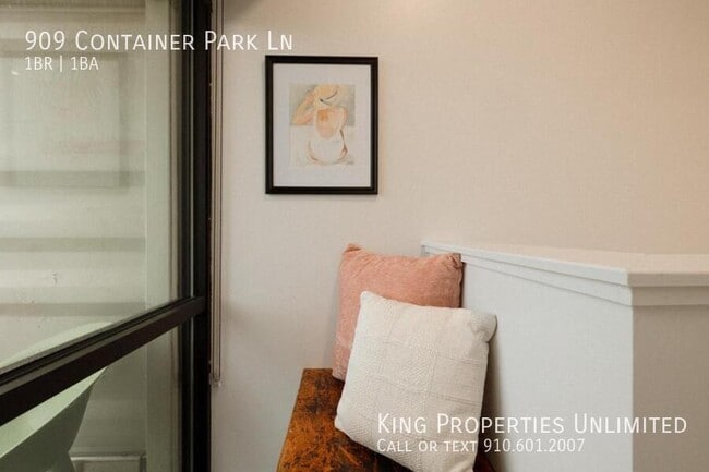 Building Photo - 909 Container Park Ln