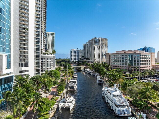 Building Photo - 333 Las Olas Way