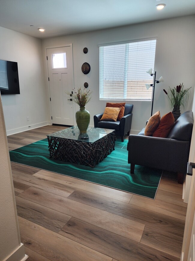 Building Photo - 28353 Old Spgs Rd