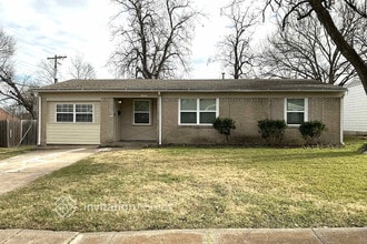 Building Photo - 3004 Albany Dr