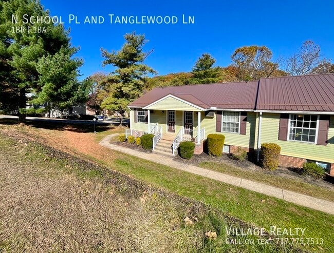 Building Photo - 335 N School Pl