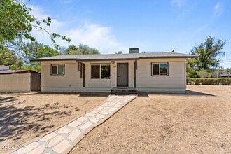 Building Photo - 209 Sylvan Rd