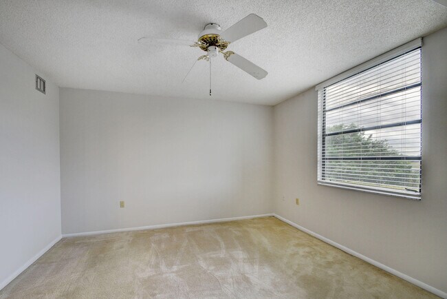 Building Photo - 3520 Whitehall Dr