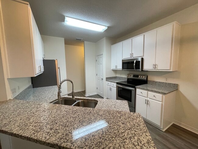 Building Photo - 175 White Heron Dr
