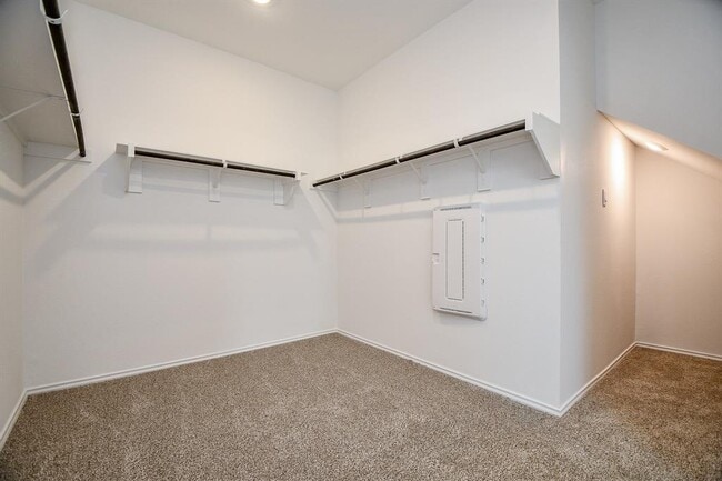 Building Photo - 6023 Ginevra Summers Dr