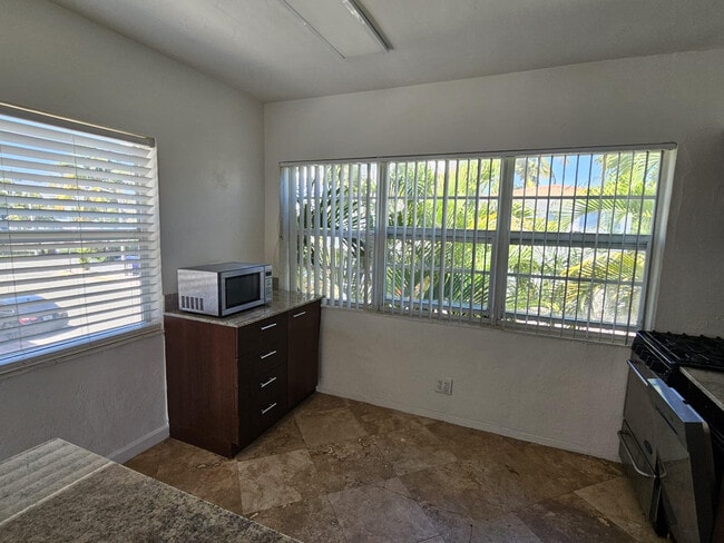 Building Photo - 7950 Abbott Ave