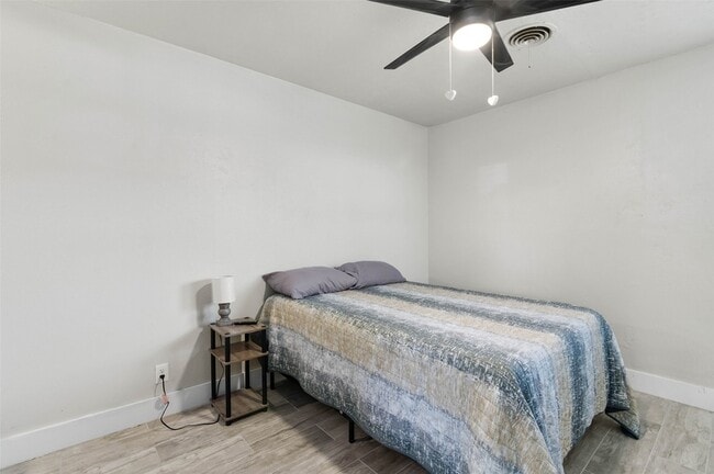 Building Photo - 4629 Fawn Dr