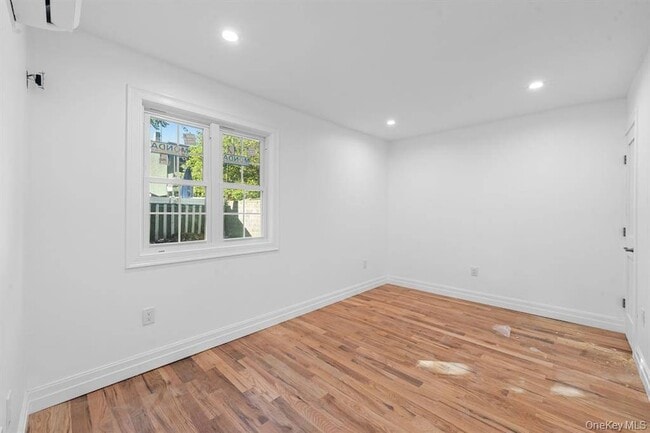 Building Photo - 2118 Quimby Ave