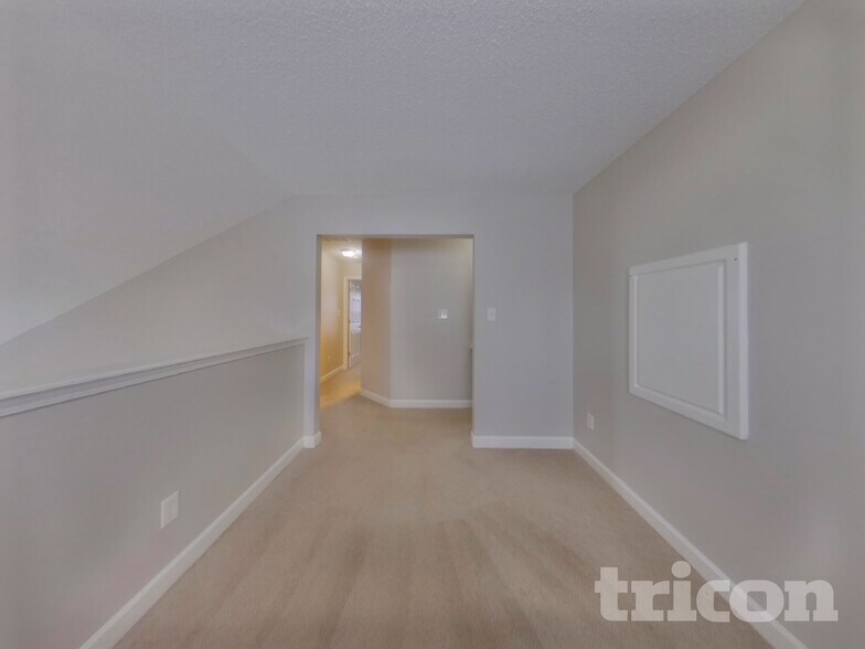 Building Photo - 4621 Aldersbrook Dr