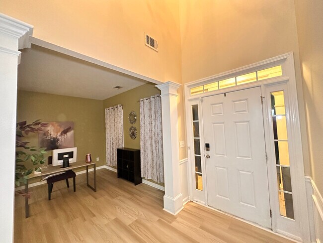 Building Photo - 175 Mill Creek Dr