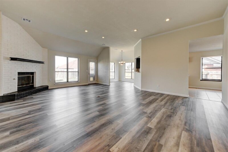 Building Photo - 8125 Jason Dr