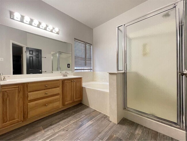 Building Photo - 1804 Warwick Cove