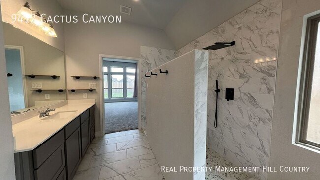 Building Photo - 9412 Cactus Canyon