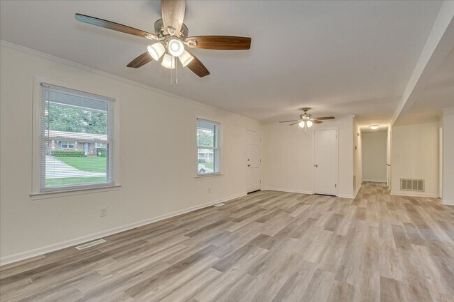 Building Photo - Newly Updated 4 Bed/2 Bath Columbia County...