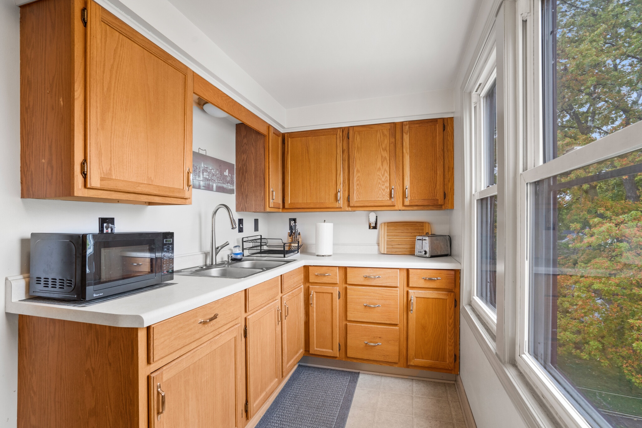 Building Photo - 316A E Burdick Ave