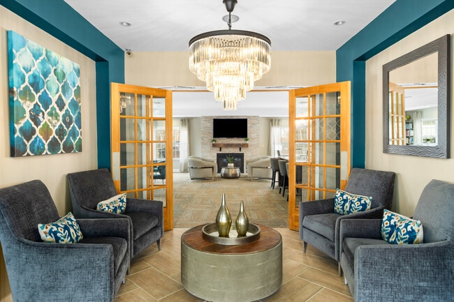 Building Photo - Deerfield Place