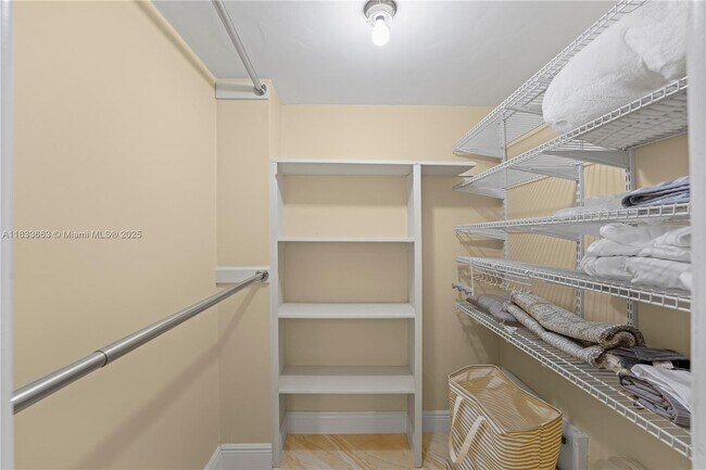 Building Photo - 2671 S Course Dr
