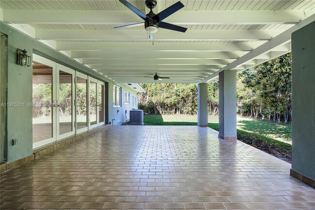 Building Photo - 1235 Algardi Ave