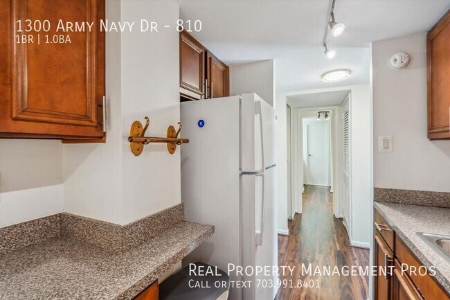 Building Photo - 1300 Army Navy Dr