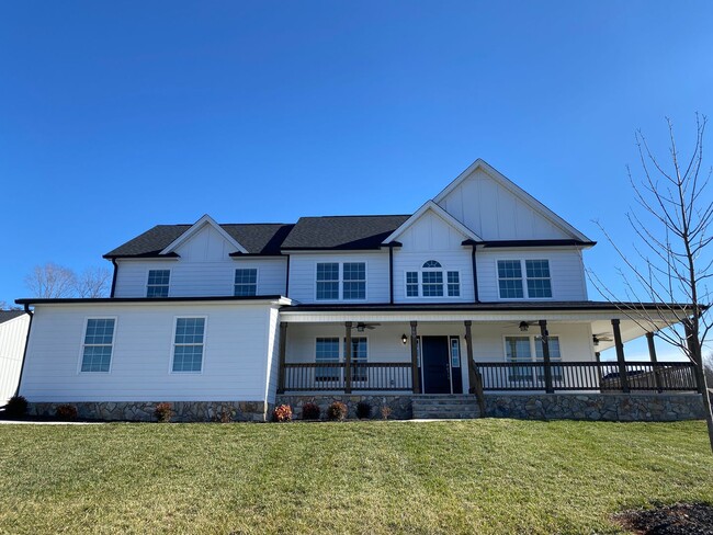 Primary Photo - 189 Summerlyn Dr