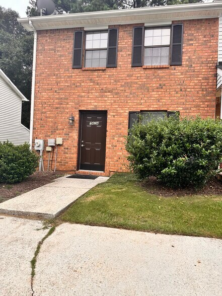 Building Photo - 1424 Springleaf Cir SE