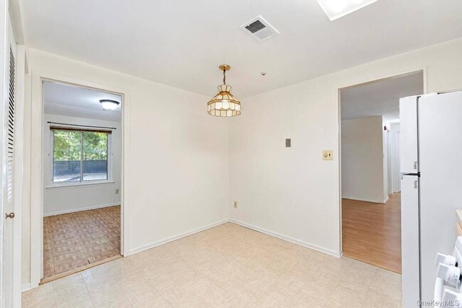 Building Photo - 167 Cambridge Dr