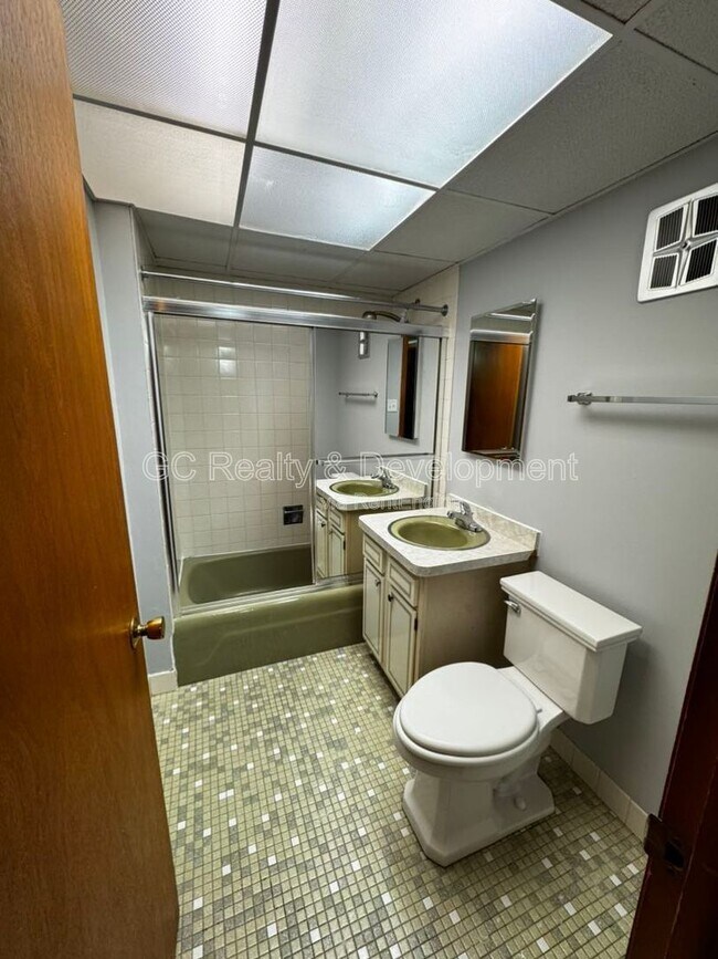 Building Photo - 12026 S Kildare Ave