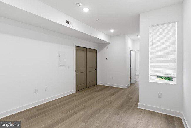 Building Photo - 2223 N 22nd St