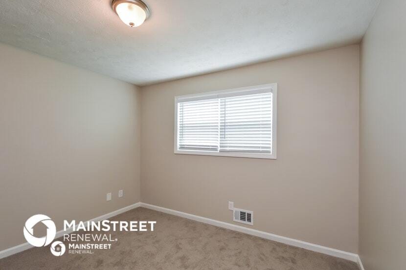 Building Photo - 3000 Lakeridge Dr SE